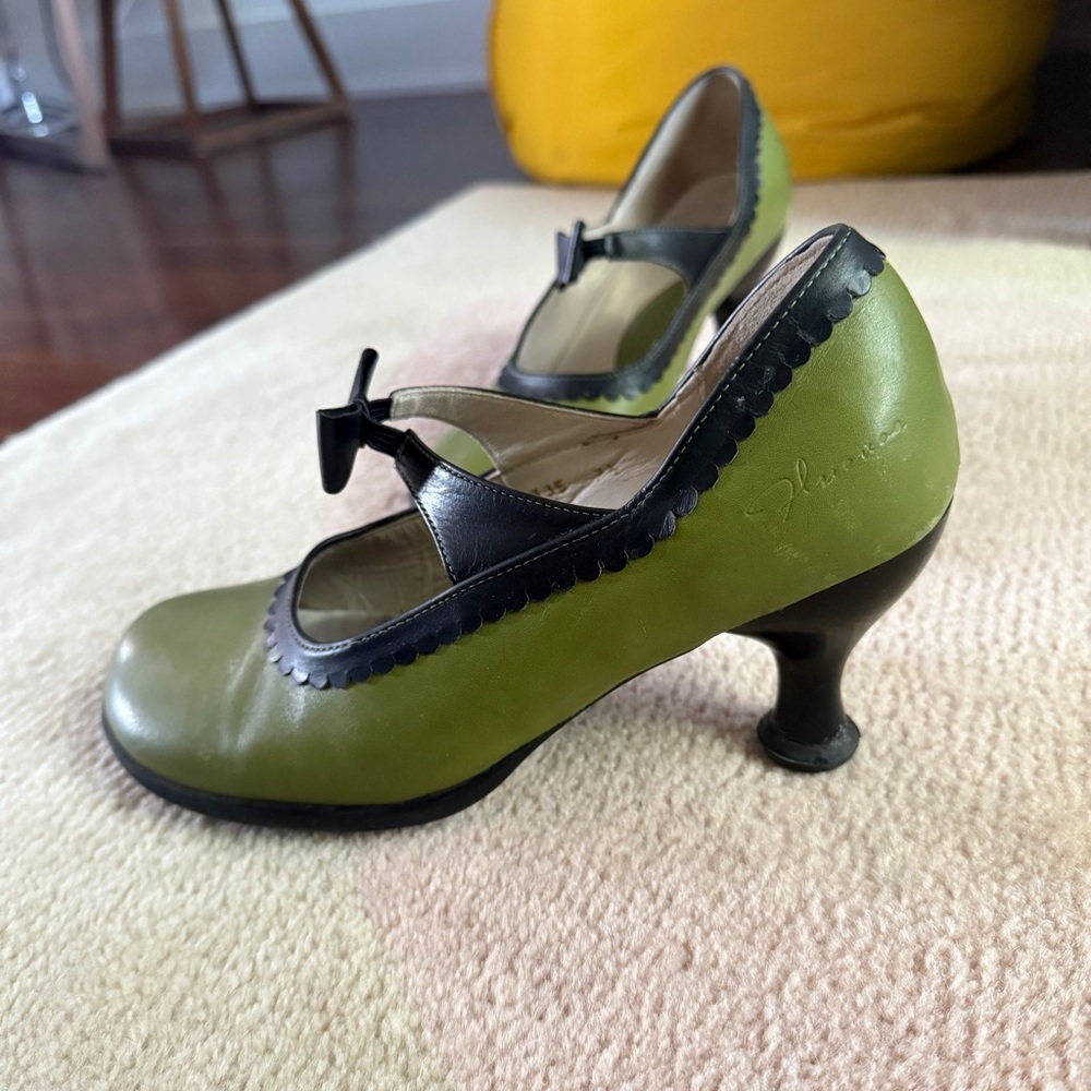 Vintage John Fluevog Green and Black Mary Jane Heels